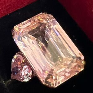 NEW CZ MORGANITE AND STERLING SILVER RING💖